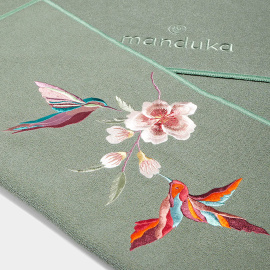 Коврик-полотенце Yogitoes® Nectar Blossom, нескользящее, Manduka, USA, 180cm x 61cm Коврик-полотенце Yogitoes® Nectar Blossom, нескользящее, Manduka, USA, 180cm x 61cm