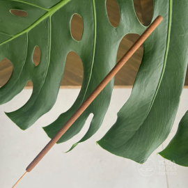 ������������ Bali naturale: agarwood, pachuli, 1 ��