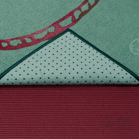 Коврик-полотенце Yogitoes® Lotus Life, нескользящее, Manduka, USA, 180cm x 61cm Коврик-полотенце Yogitoes® Lotus Life, нескользящее, Manduka, USA, 180cm x 61cm